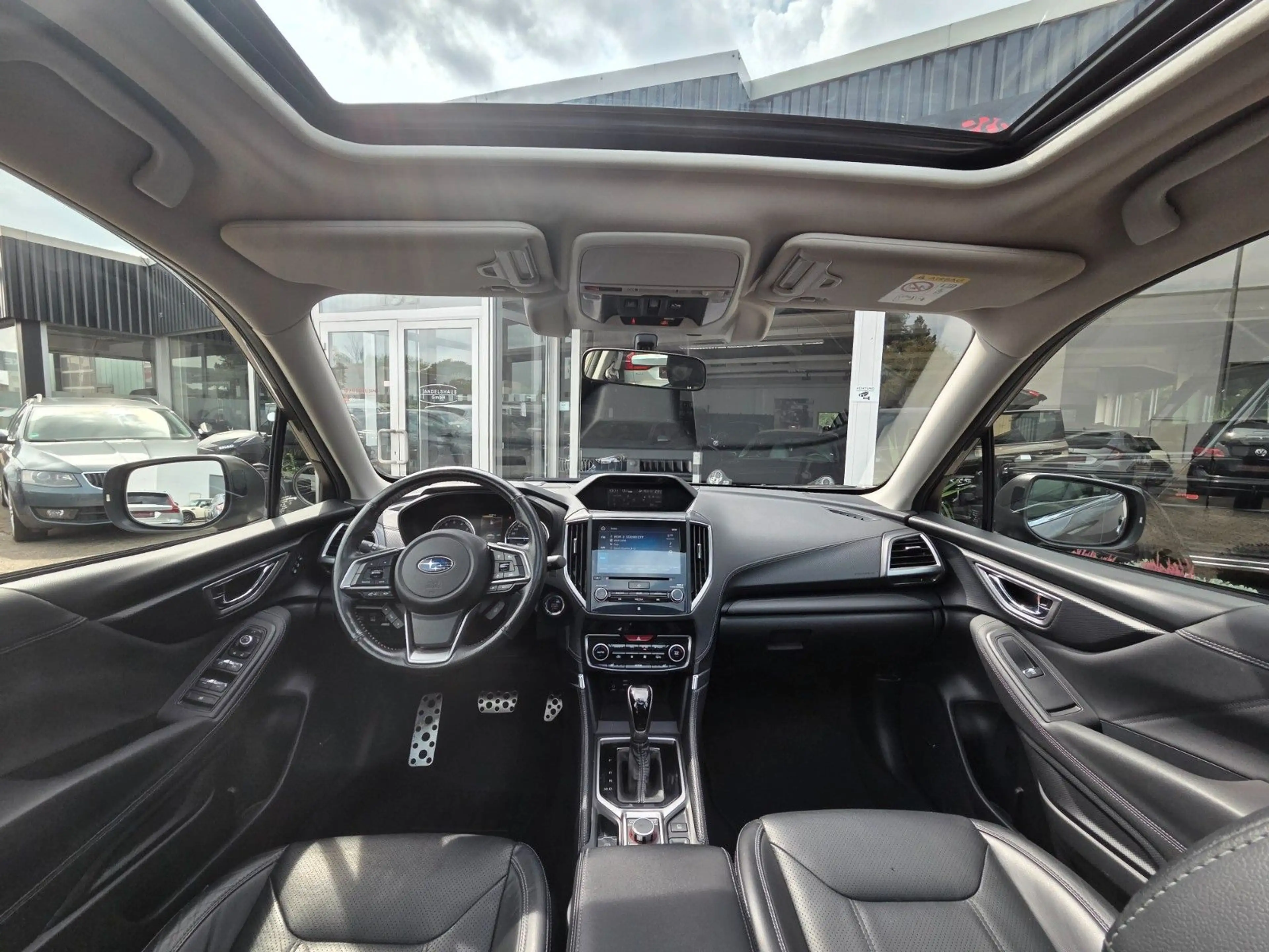 Subaru Forester Platinum E-Boxer PANO/AWD/TOT/ABSTAND — photo 11