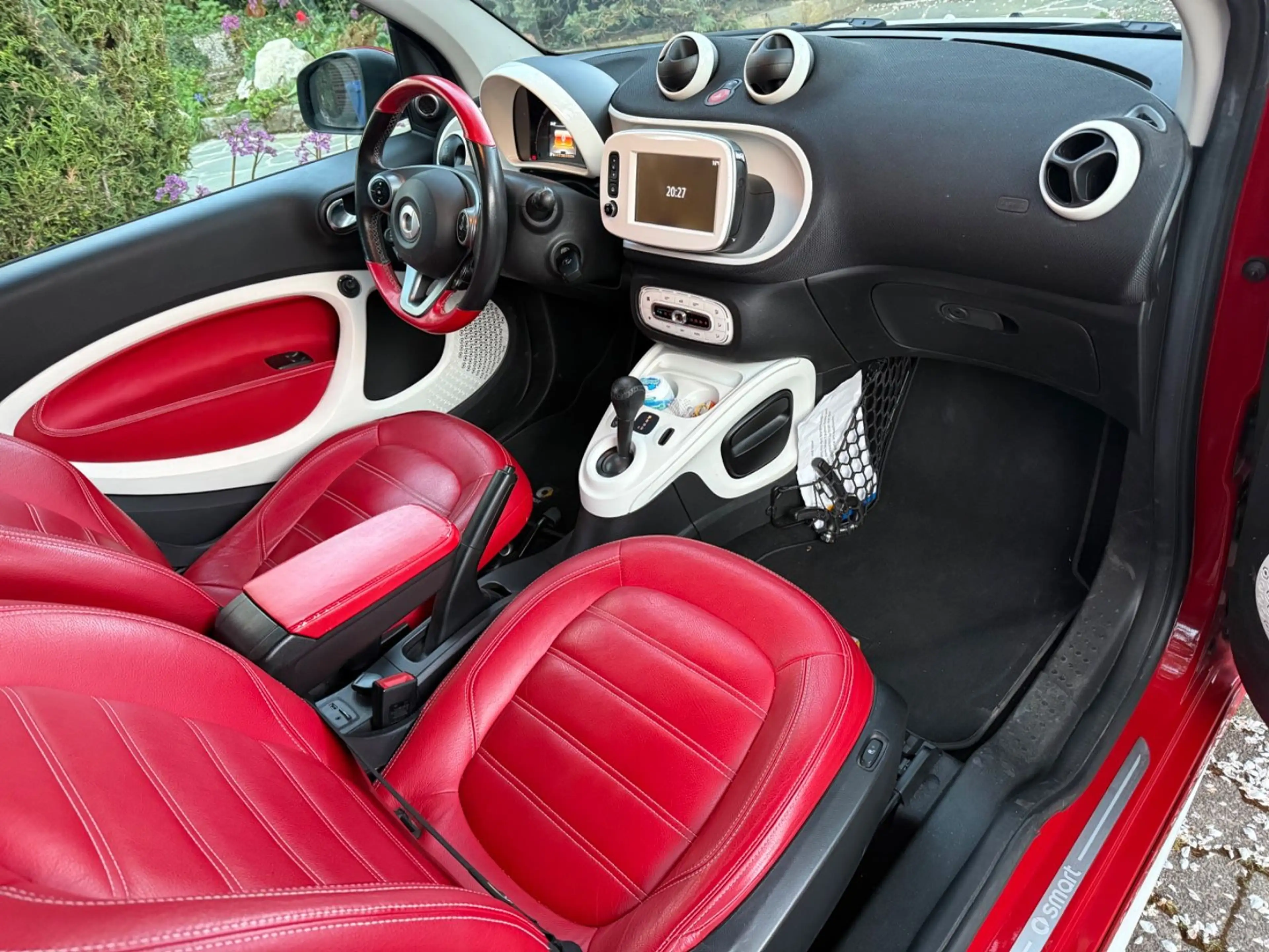 smart forTwo Coupe BRABUS DSG Kamera Leder Scheckheft Pano — photo 7