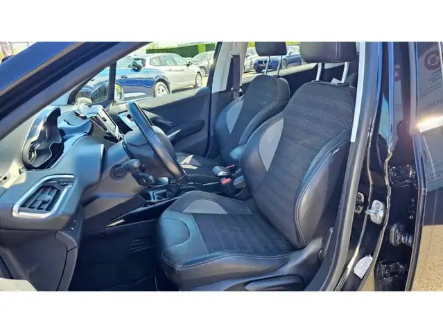 Peugeot 2008 view 14