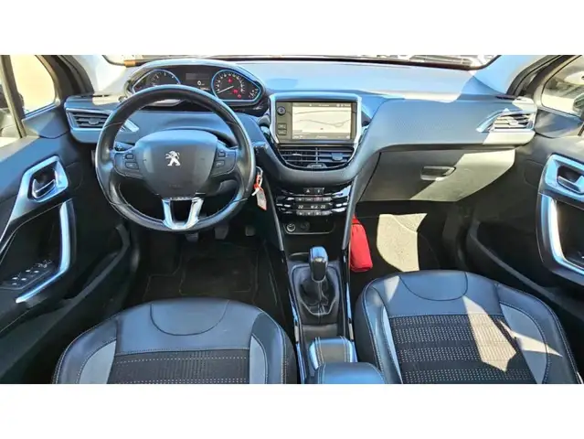 Peugeot 2008 view 4