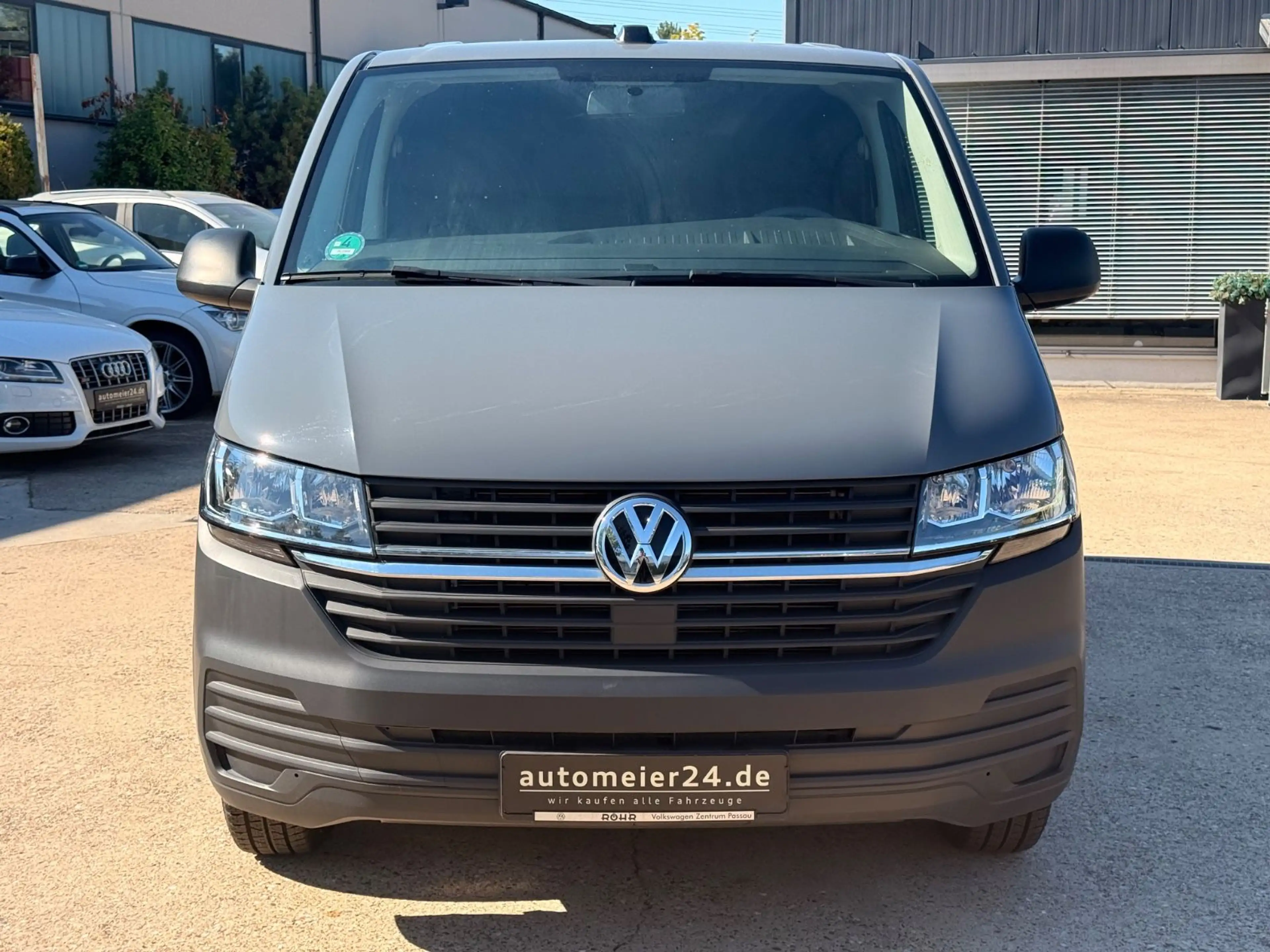 Volkswagen T6 Transporter Kasten FWD — photo 2