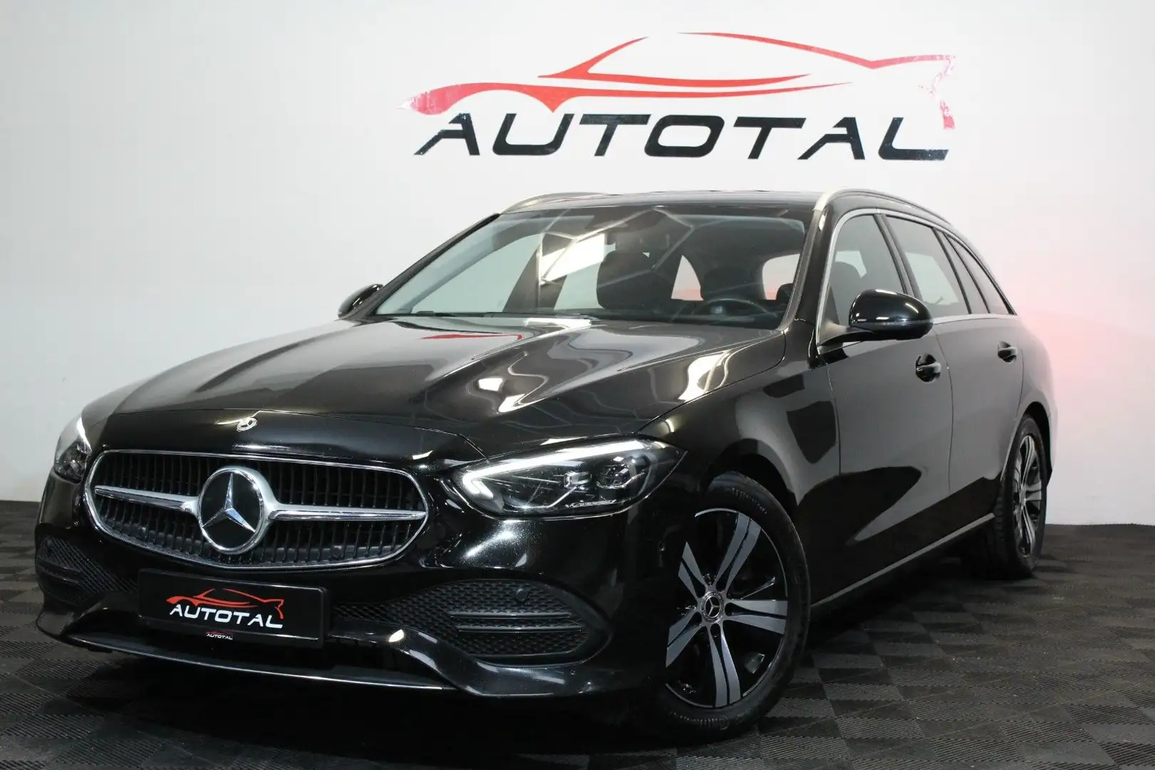 Mercedes-Benz C 200 T-Modell*LED*Navi*AHK*Mbux*Kamera*Spurass. Schwarz - 1