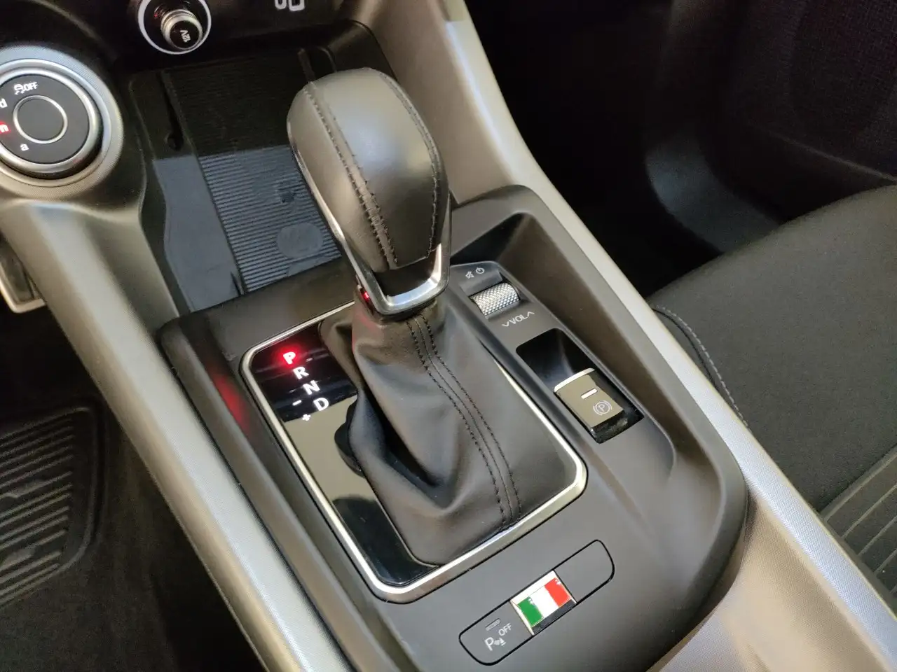 Alfa Romeo Tonale 2024 — фото 13