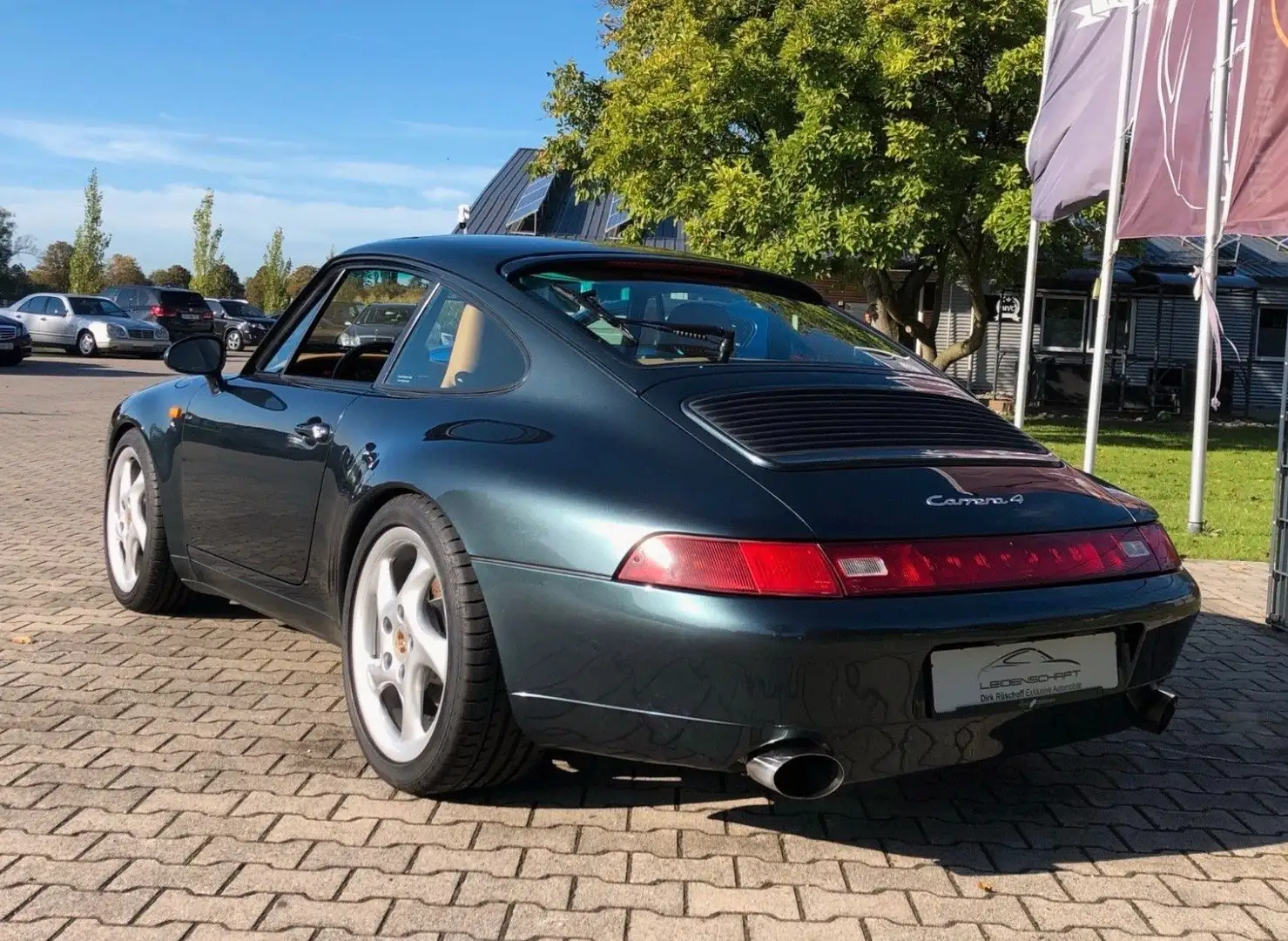 Porsche 993 911 Carrera 4 Grün - 2