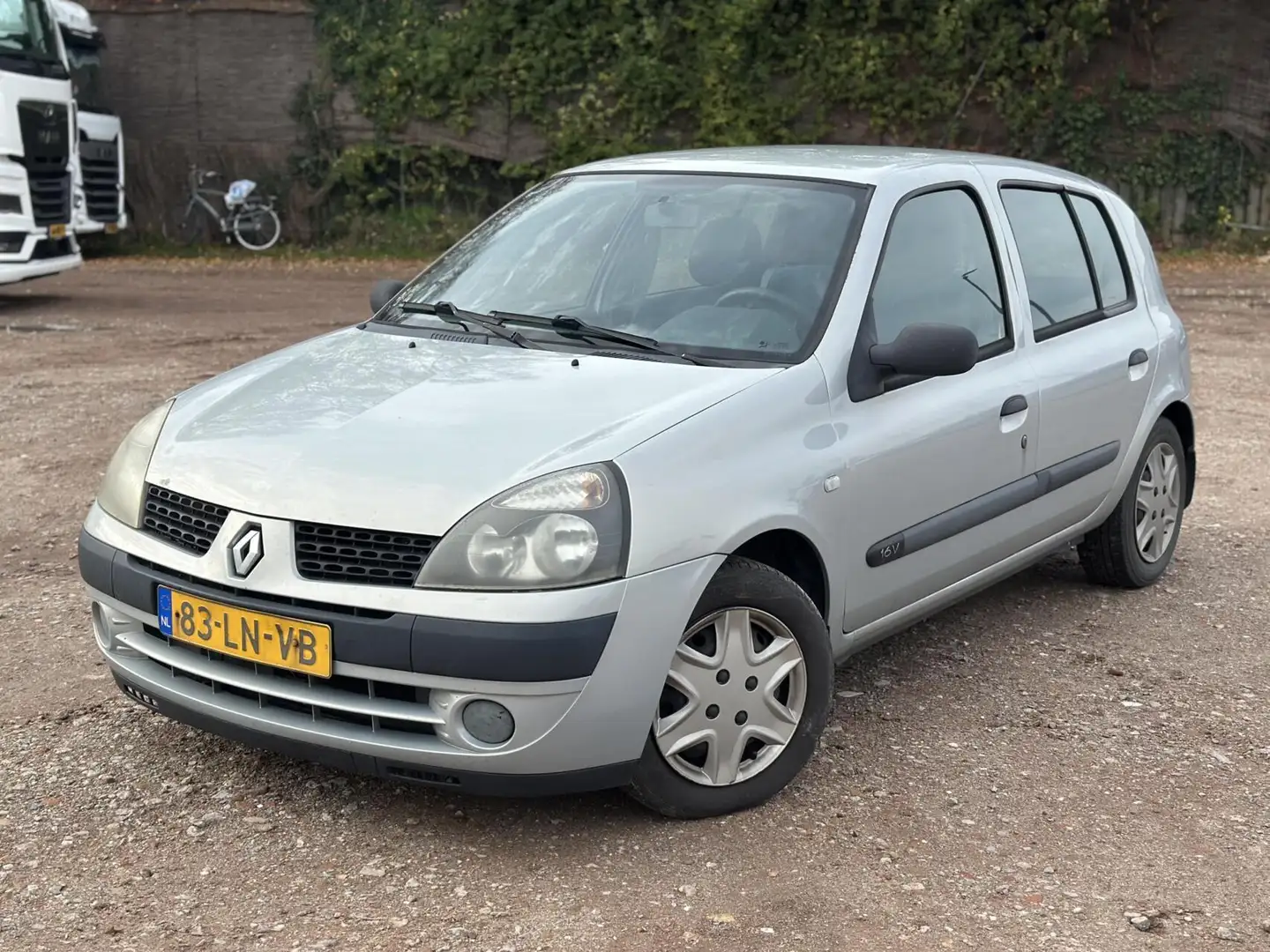 Renault Clio 1.2-16V Authentique INRUILKOOPJE RIJD GOED Grijs - 1