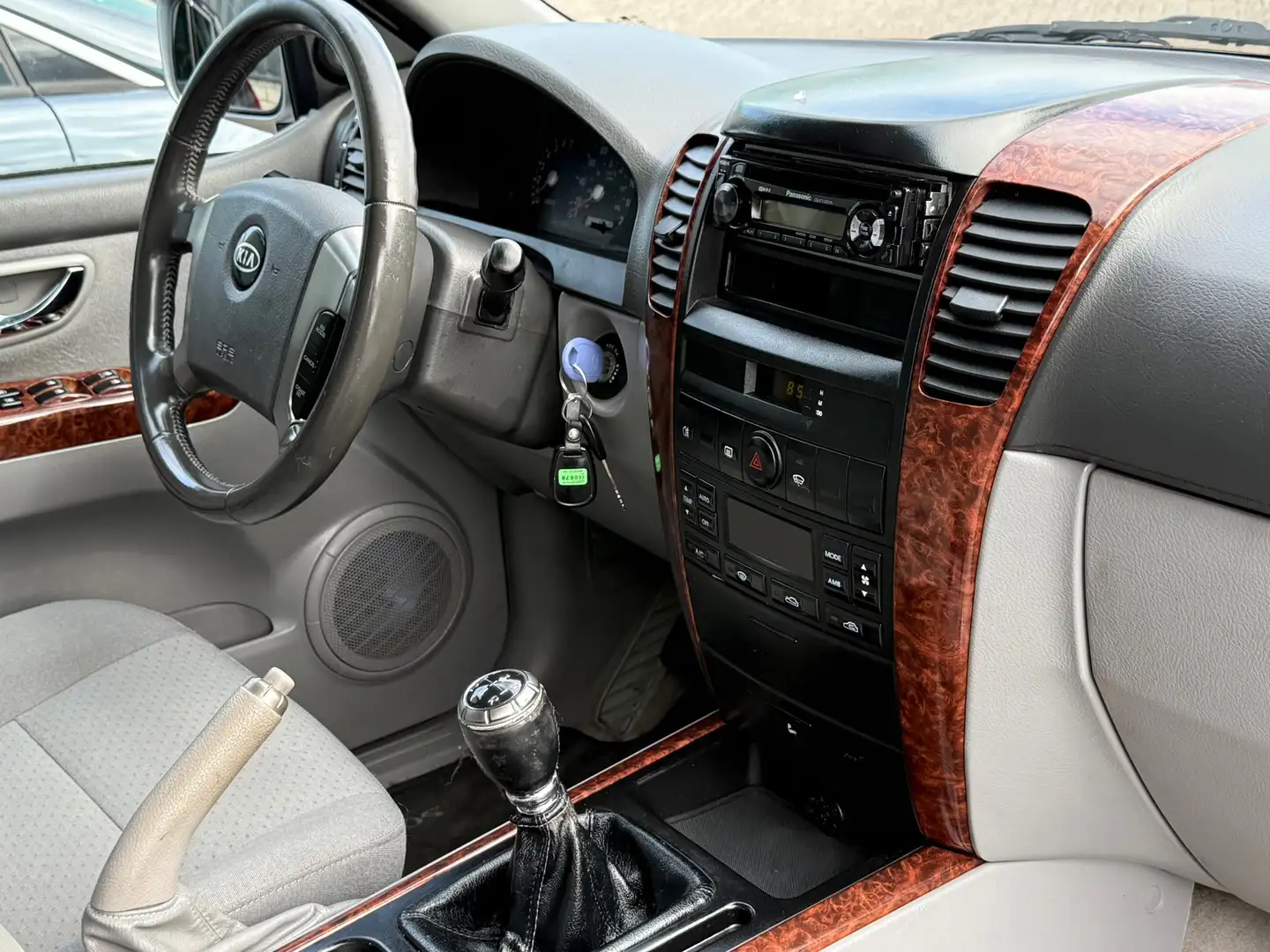 Kia Sorento 2.4i EX Airco Cruise Trekhaak Nieuwe Apk Gris - 2