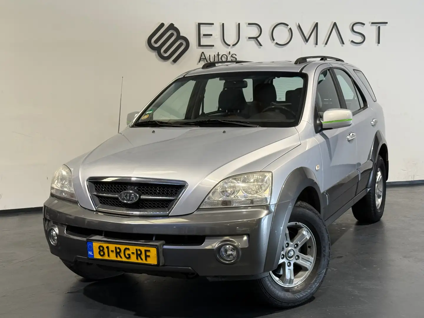 Kia Sorento 2.4i EX Airco Cruise Trekhaak Nieuwe Apk Gris - 1