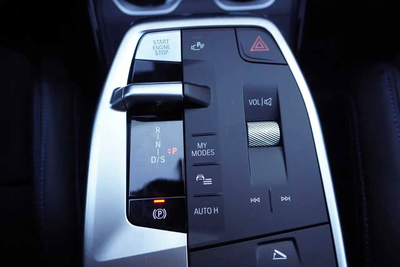 BMW X1 xDrive20d M Sport AHK HeadUp 360Kamera ACC Driving 13