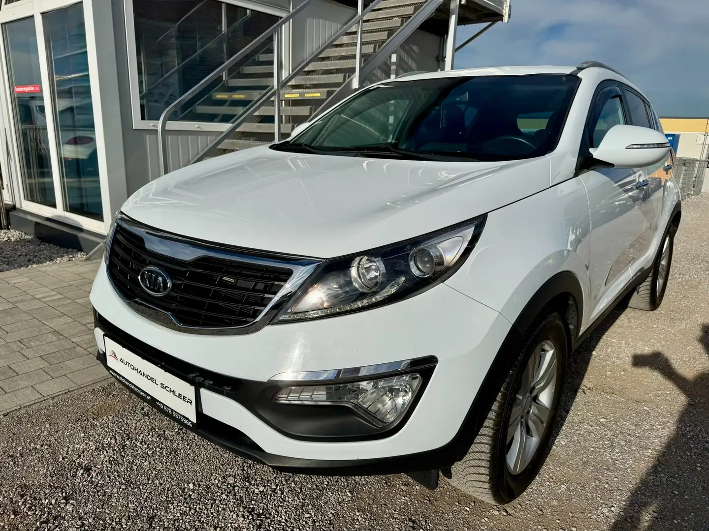 Kia Sportage Attract 2WD_Tempomat_2-Zonen Klimaautomatik Weiß - 1