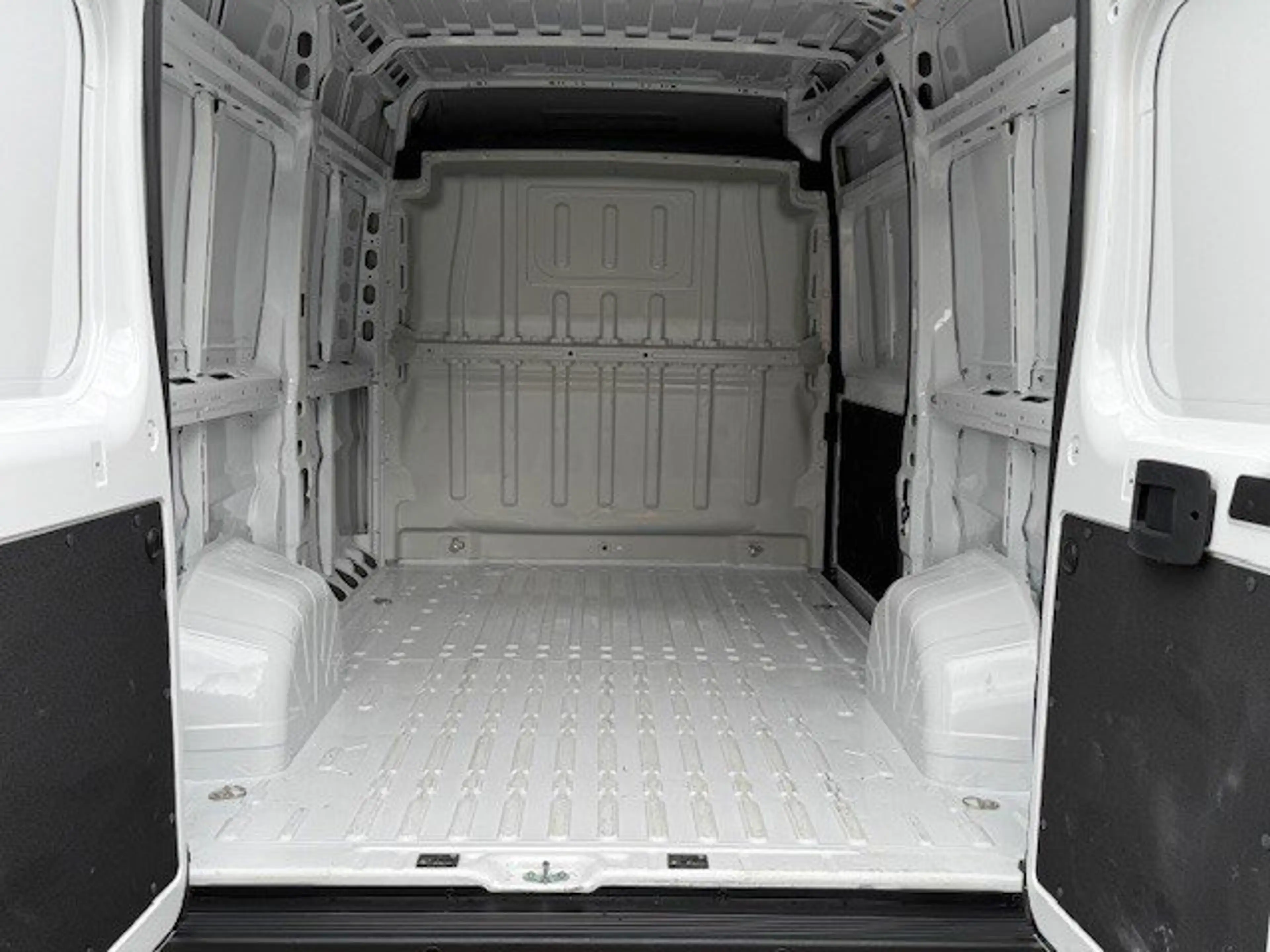 Fiat Ducato L2H2 *AC*CAR PLAY* 2.2 D 140 PK — photo 8