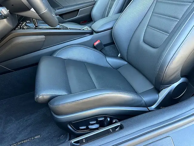 Porsche 992 911 992.2 Carrera Coupé Turbo S PDK Ansicht 24