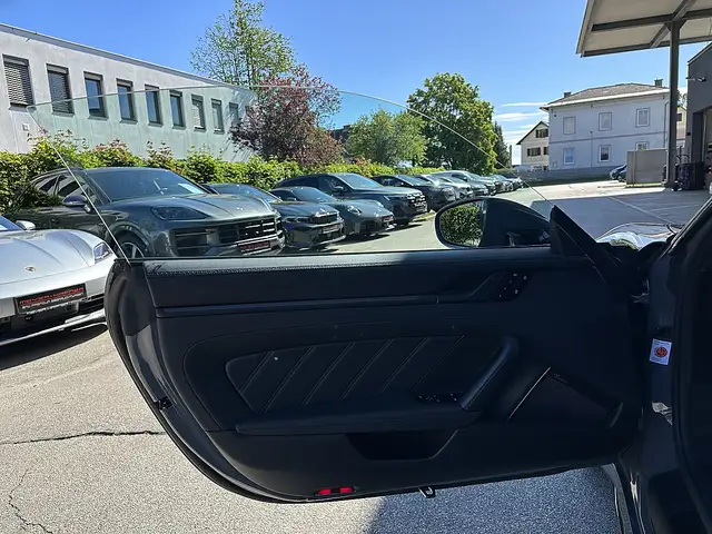 Porsche 992 911 992.2 Carrera Coupé Turbo S PDK Ansicht 17
