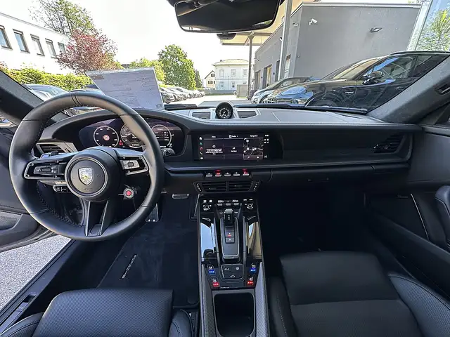 Porsche 992 911 992.2 Carrera Coupé Turbo S PDK Ansicht 31
