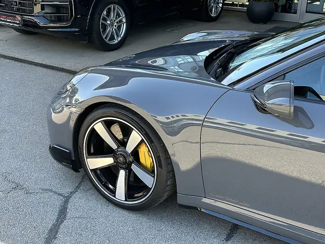 Porsche 992 911 992.2 Carrera Coupé Turbo S PDK Ansicht 9