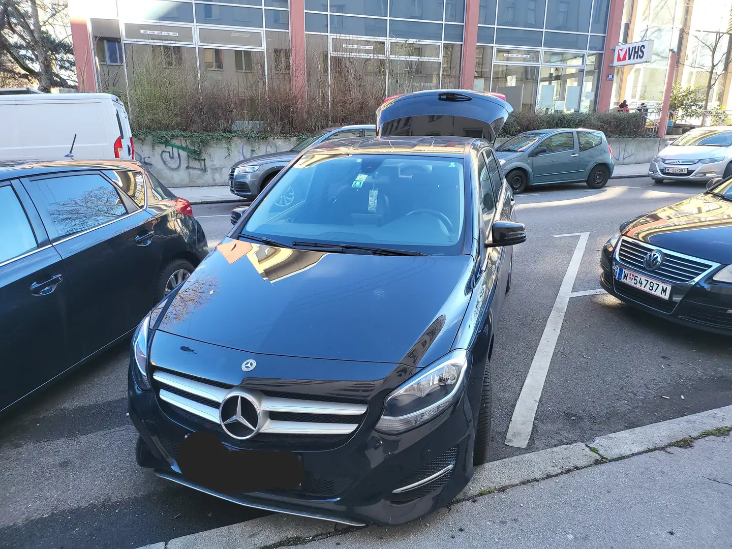 Mercedes-Benz B 180 B 180 d Aut. Schwarz - 1