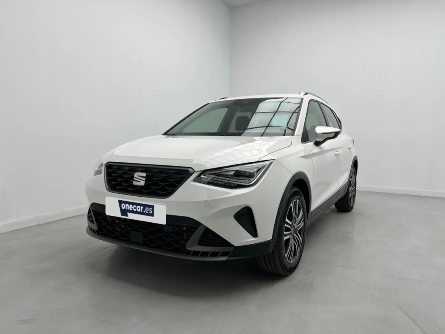 SEAT Arona 1.0 TSI S&S FR XM 110 Blanco - 1