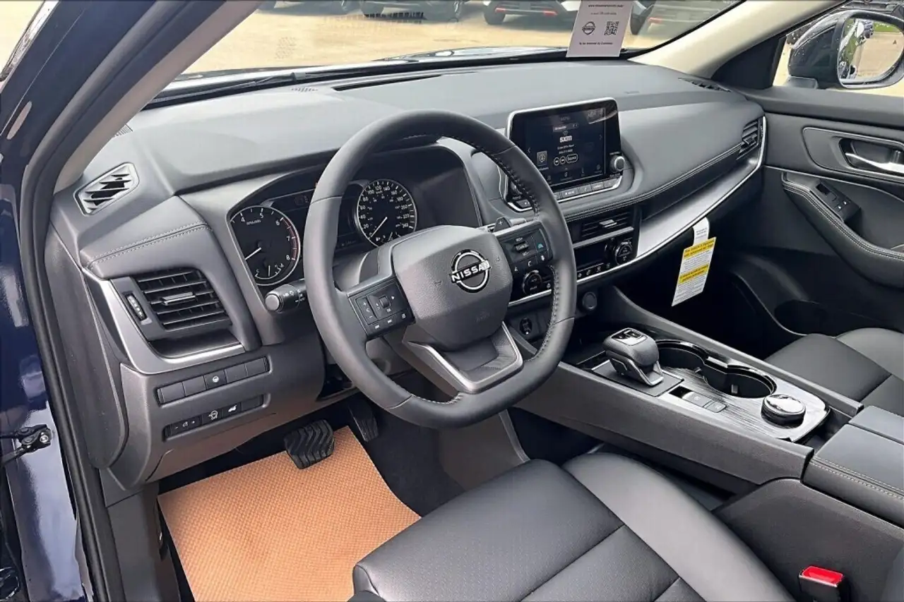 Nissan Rogue снимка Nissan Rogue