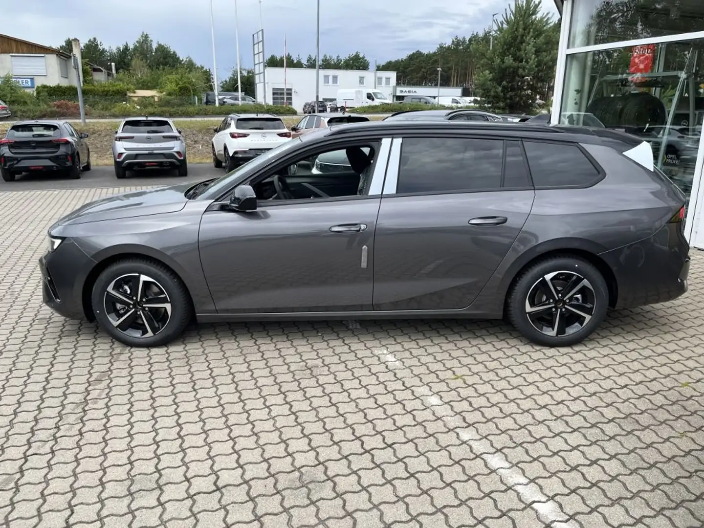 Opel Astra Sports Tourer 1.2 Turbo GS Grijs - 2