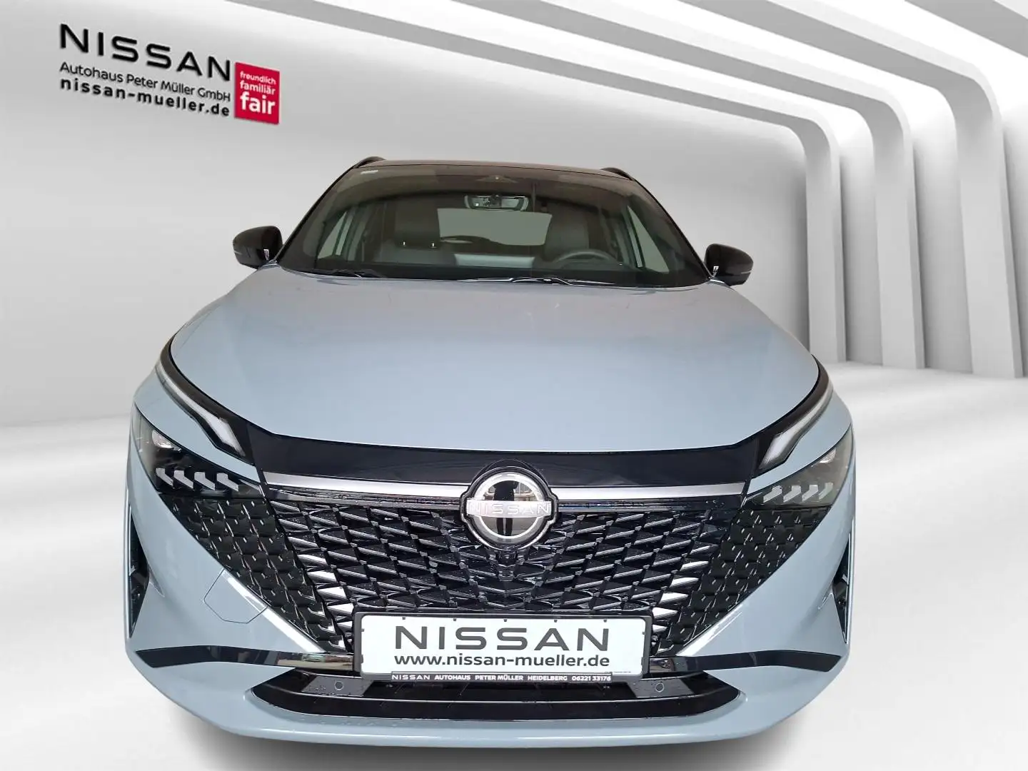 Nissan Qashqai 1.3 DIG-T Xtronic N-Design Komfort Plus Grau - 2