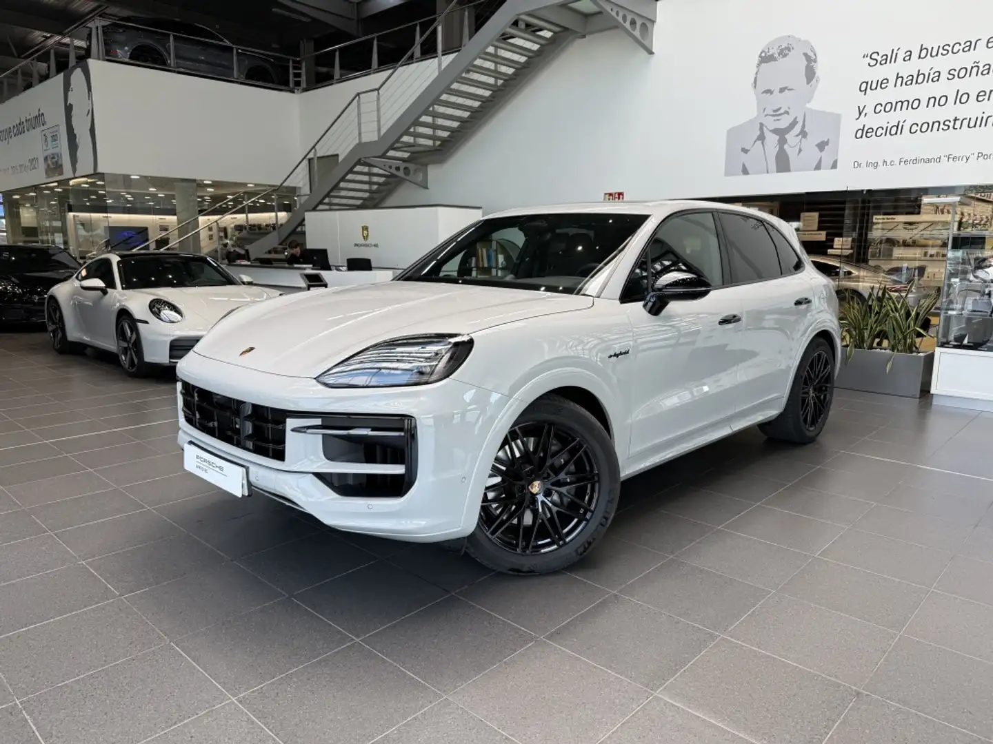 Porsche Cayenne E-Hybrid Black Edition Aut. Beige - 1