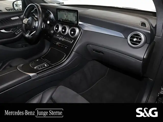 Mercedes-Benz GLC view 10