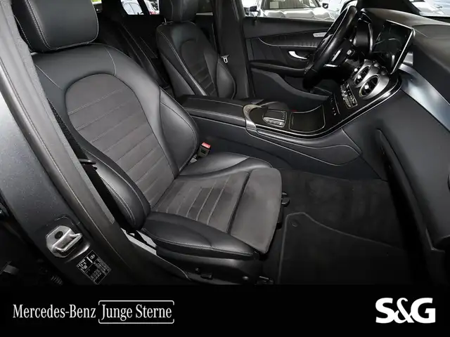 Mercedes-Benz GLC view 6