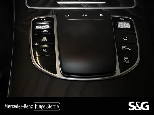 Mercedes-Benz GLC view 14