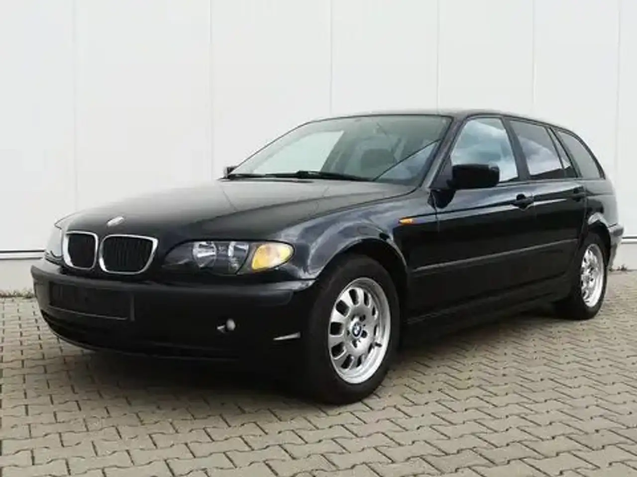 BMW 320