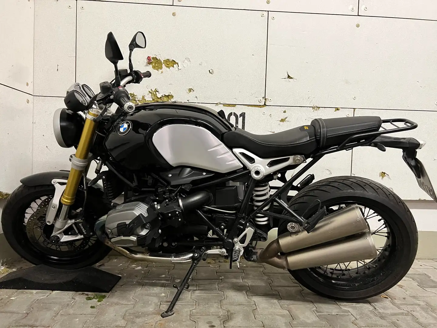 BMW R 90 Zwart - 1
