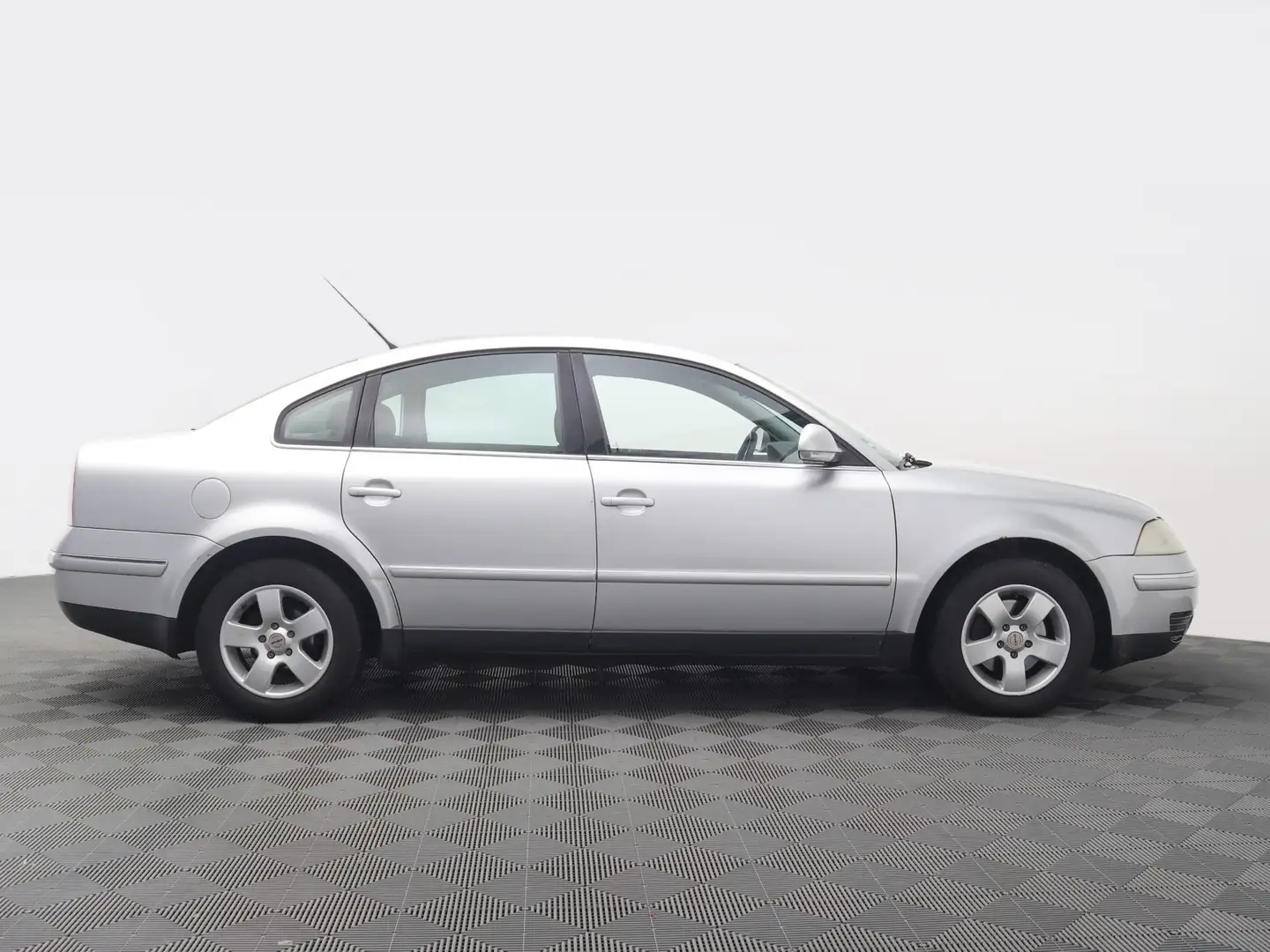 Volkswagen Passat 2.0-20V Athene | Trekhaak | Clima | Parkeersensore Gris - 2