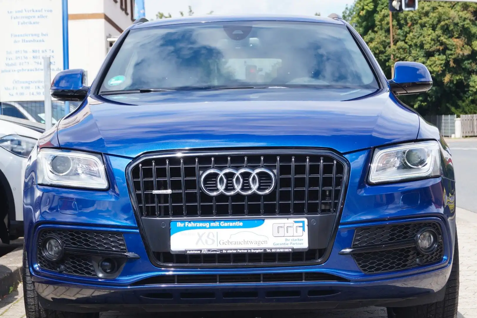 Audi Q5 3.0 TDI quattro Automatik S-Line Sport 2.Hand Albastru - 2