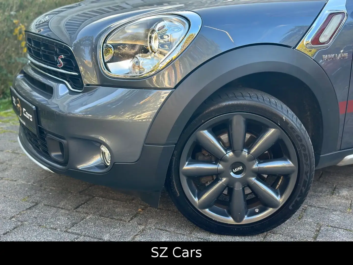 MINI Cooper SD Countryman COOPER SD Countryman  All4*LEDER*AUT*NAVI Grau - 2