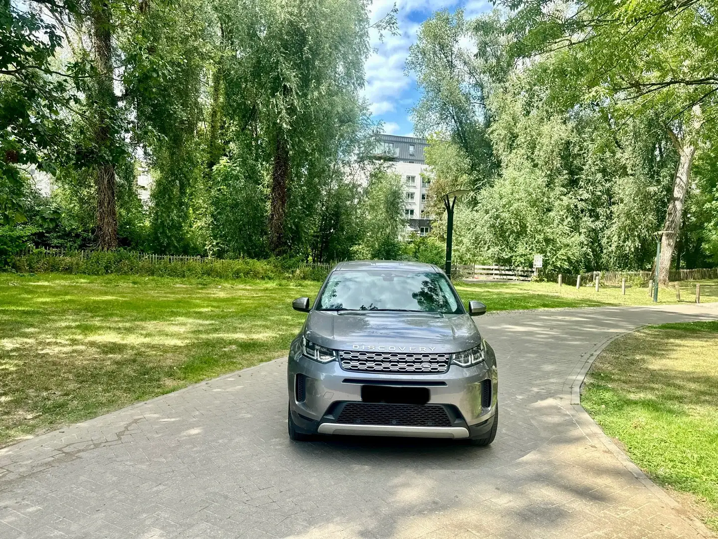Land Rover Discovery Sport Discovery Sport 2.0 TD4 MHEV 4WD Grijs - 2