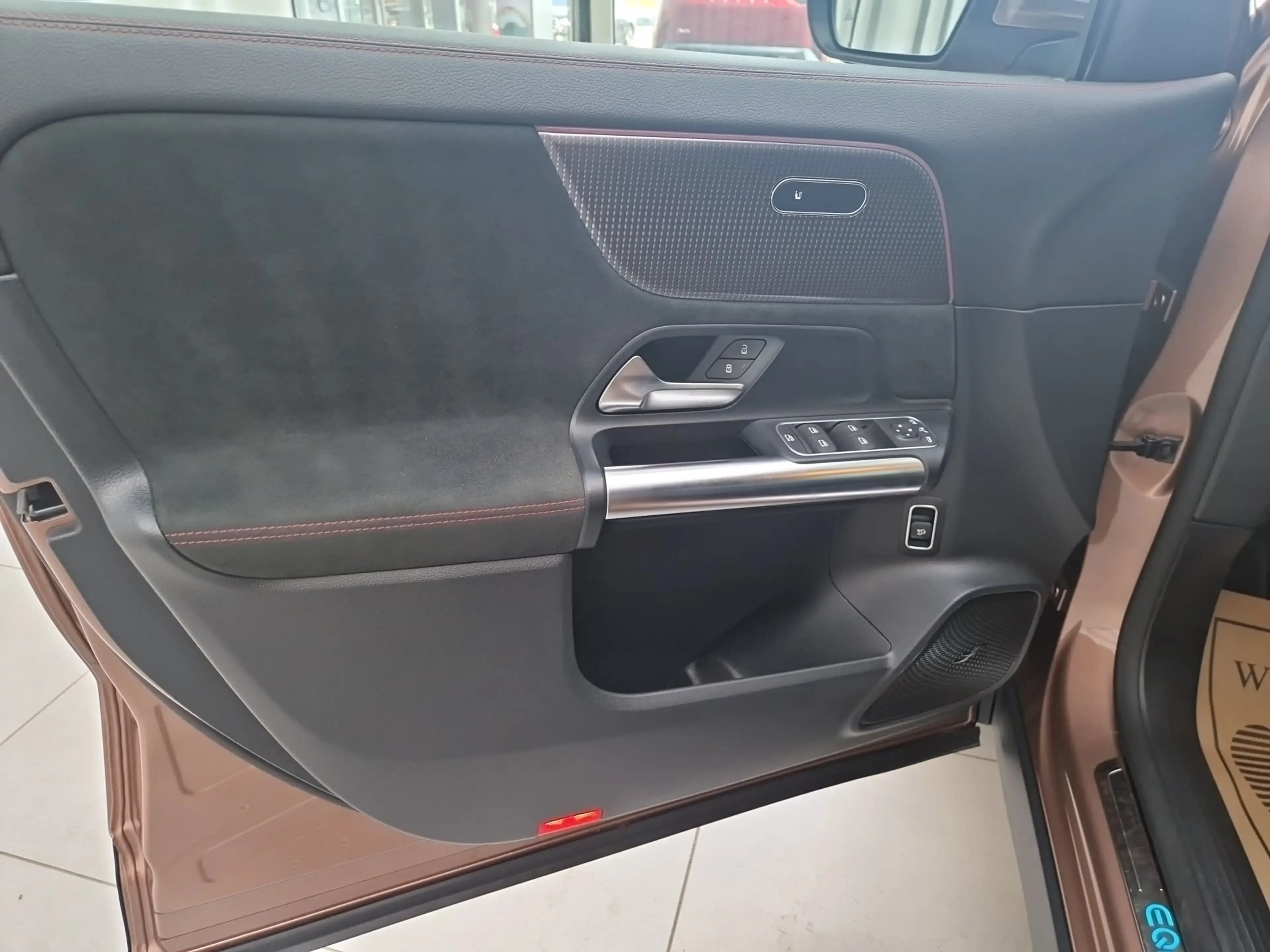 Mercedes-Benz EQA 350 4MATIC 2xKlima ACC AHK AUT Kam. KlimaA — photo 16