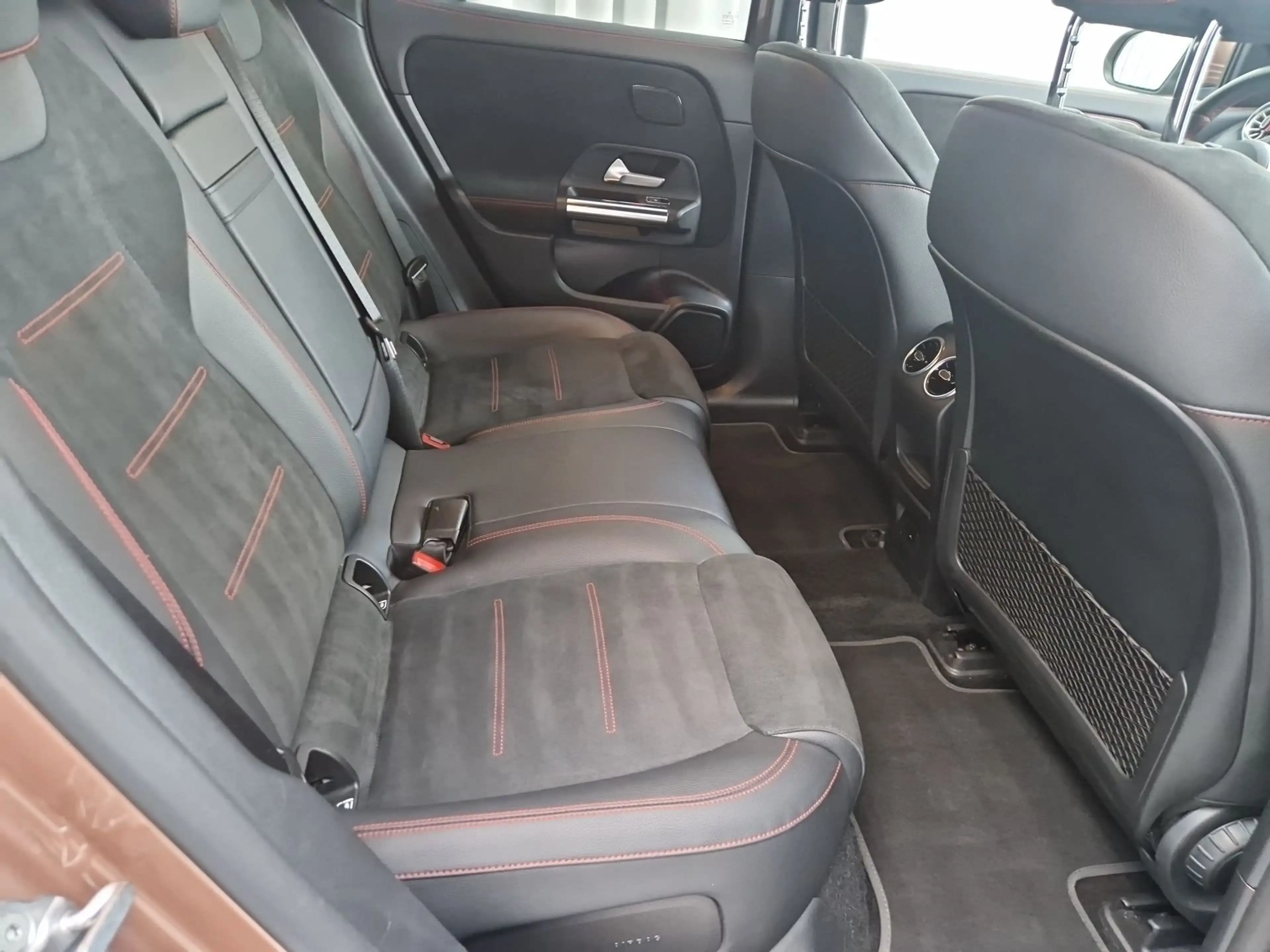 Mercedes-Benz EQA 350 4MATIC 2xKlima ACC AHK AUT Kam. KlimaA — photo 22