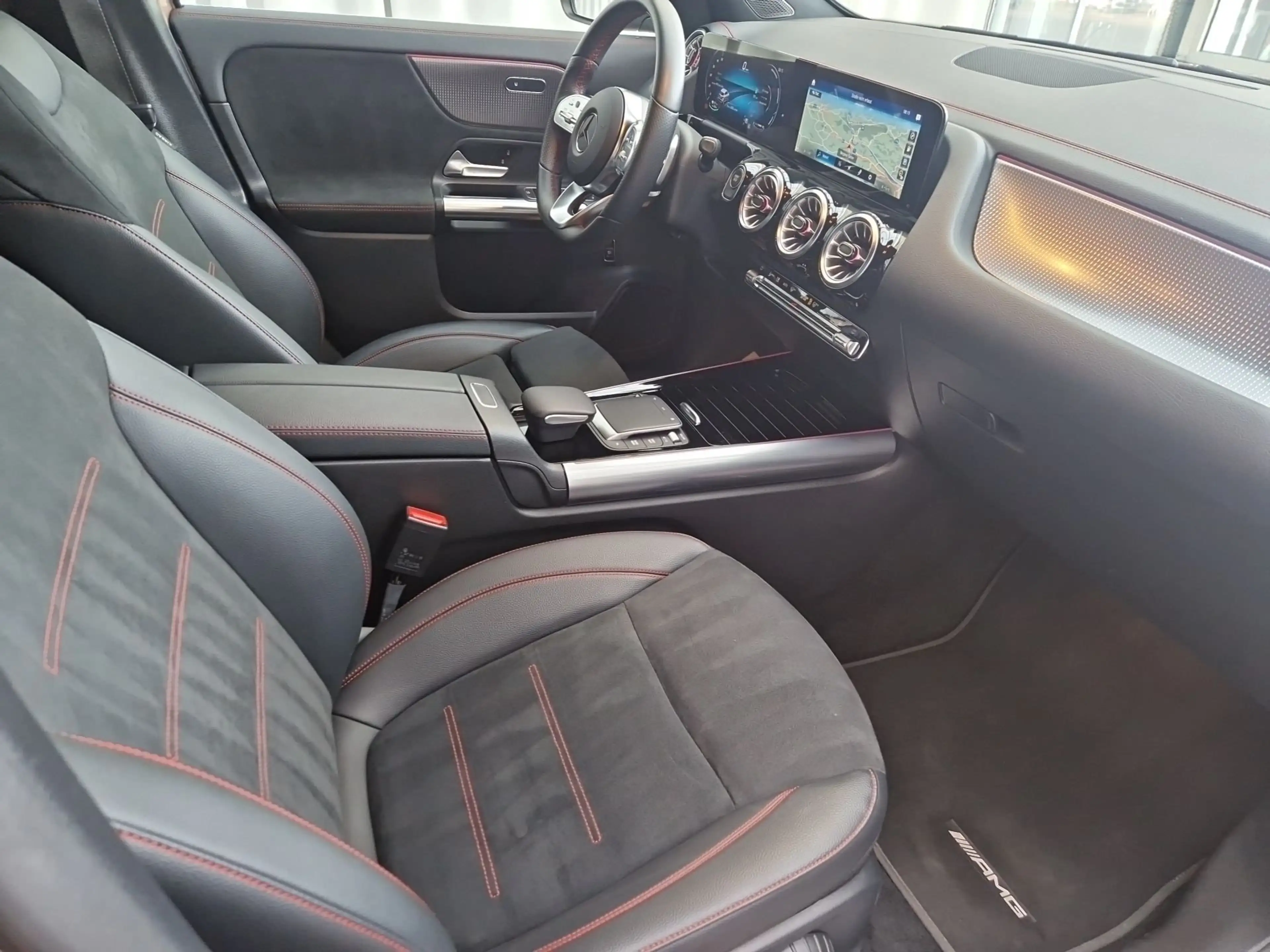 Mercedes-Benz EQA 350 4MATIC 2xKlima ACC AHK AUT Kam. KlimaA — photo 24