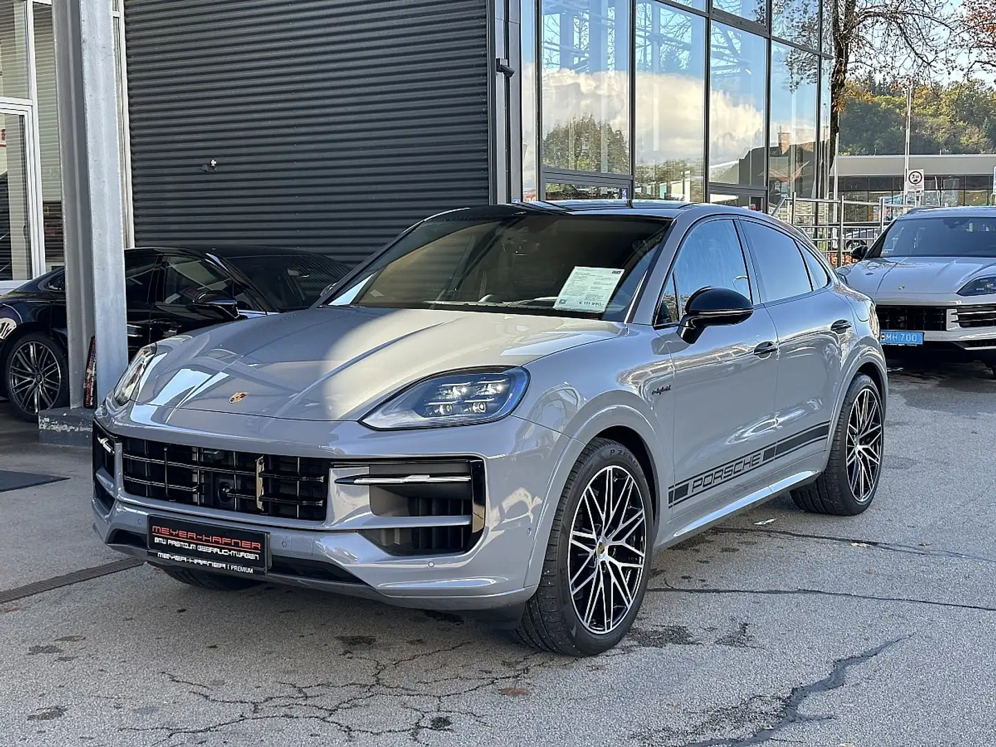 Porsche Cayenne Coupe III E-Hybrid PHEV 21,8 kWh Aut. / SportDe... Grau - 1
