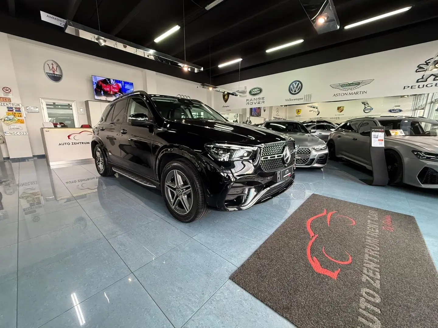 Mercedes-Benz GLE 300 GLE 300 d Premium Plus 4matic auto Zwart - 2