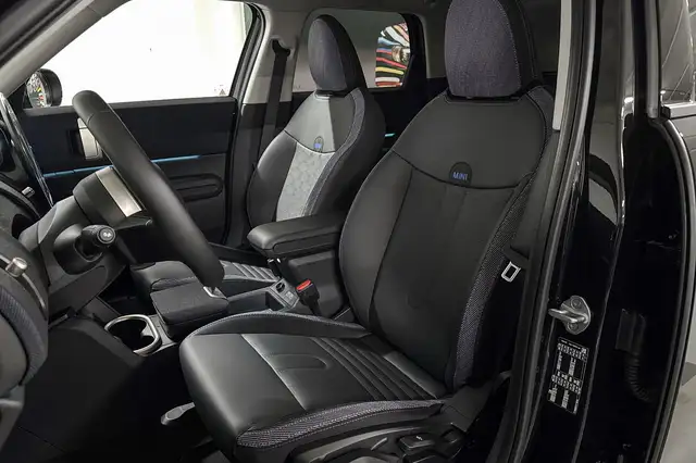 Mini Countryman view 9
