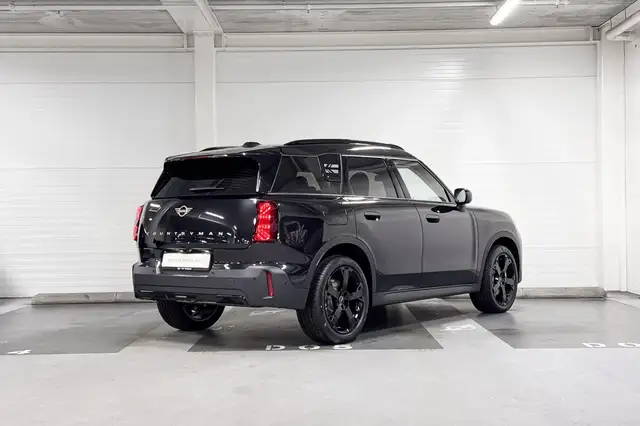 Mini Countryman view 6