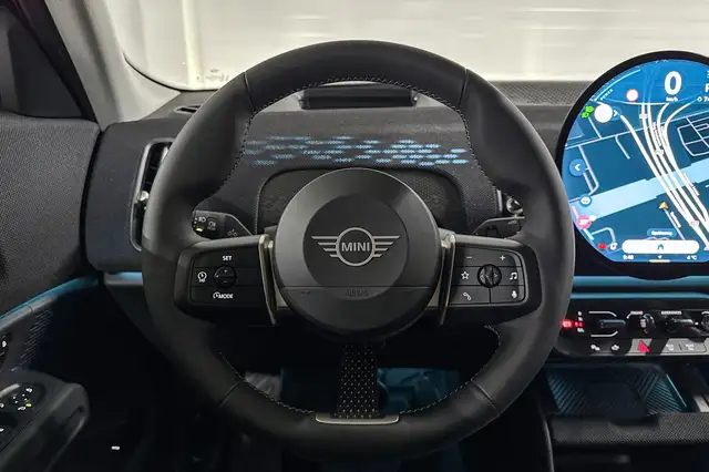 Mini Countryman view 11