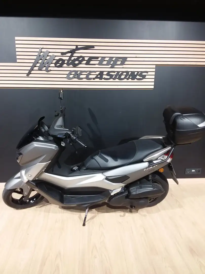 Yamaha NMAX Grau - 2