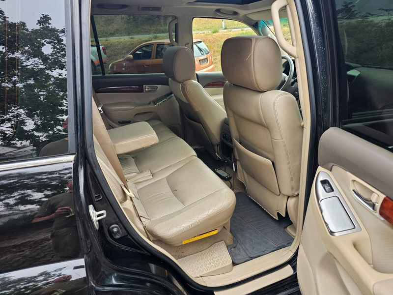 Toyota Land Cruiser 3.0 D-4D Aut Navi Leder 8 Sitzer — photo 11