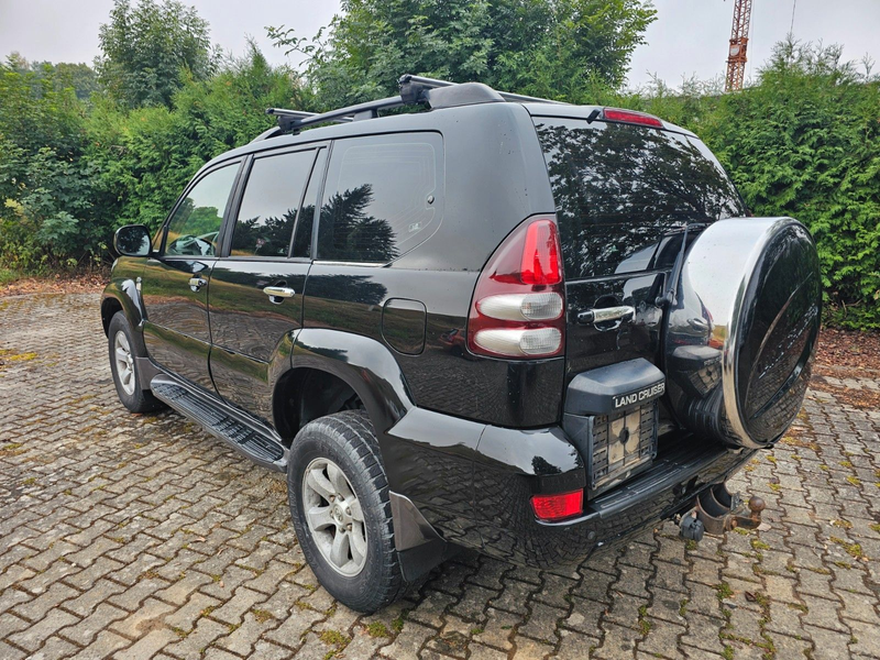 Toyota Land Cruiser 3.0 D-4D Aut Navi Leder 8 Sitzer — photo 6
