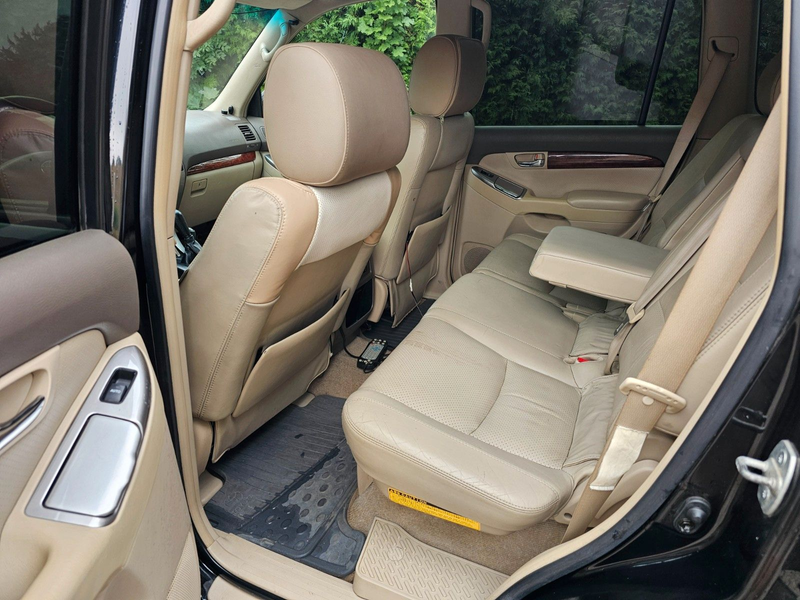 Toyota Land Cruiser 3.0 D-4D Aut Navi Leder 8 Sitzer — photo 9