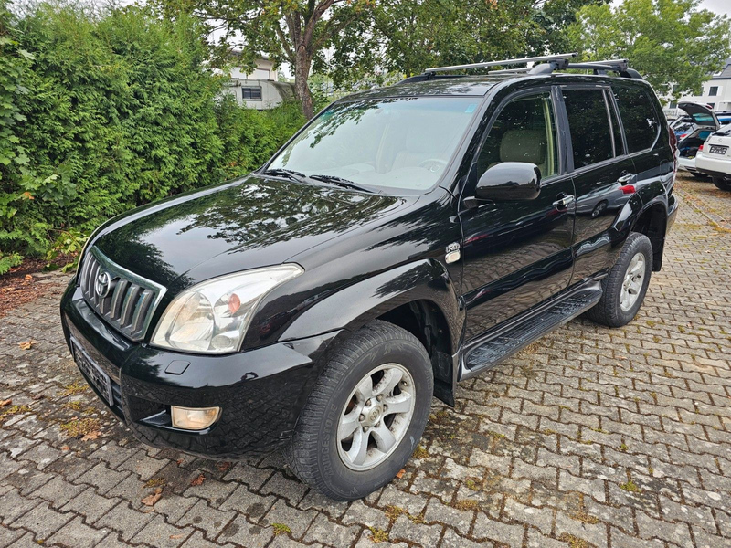 Toyota Land Cruiser 3.0 D-4D Aut Navi Leder 8 Sitzer