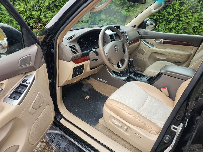 Toyota Land Cruiser 3.0 D-4D Aut Navi Leder 8 Sitzer — photo 8