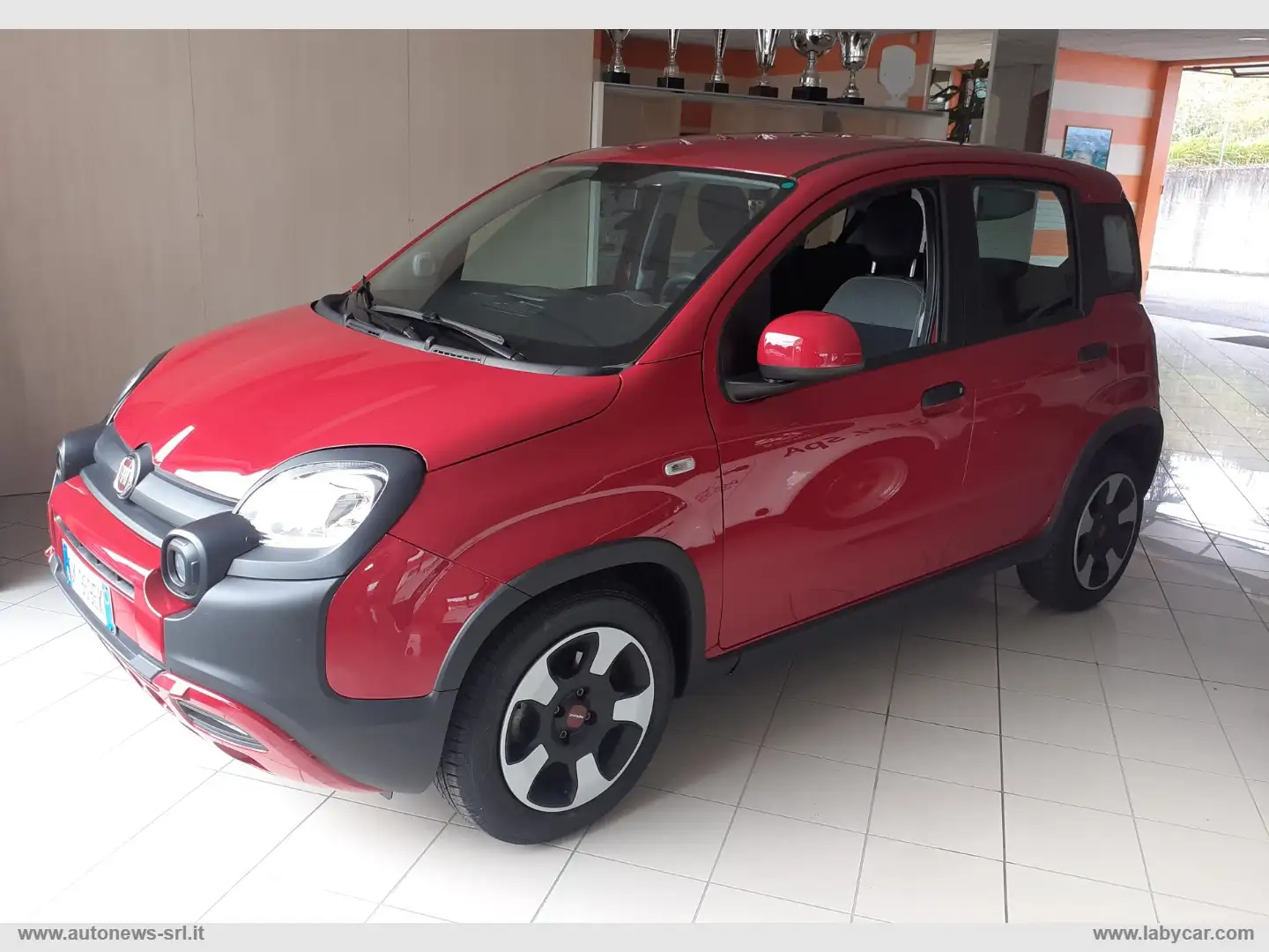 Fiat Panda 1.0 FireFly S&S Hybrid CITY CROSS Rot - 1