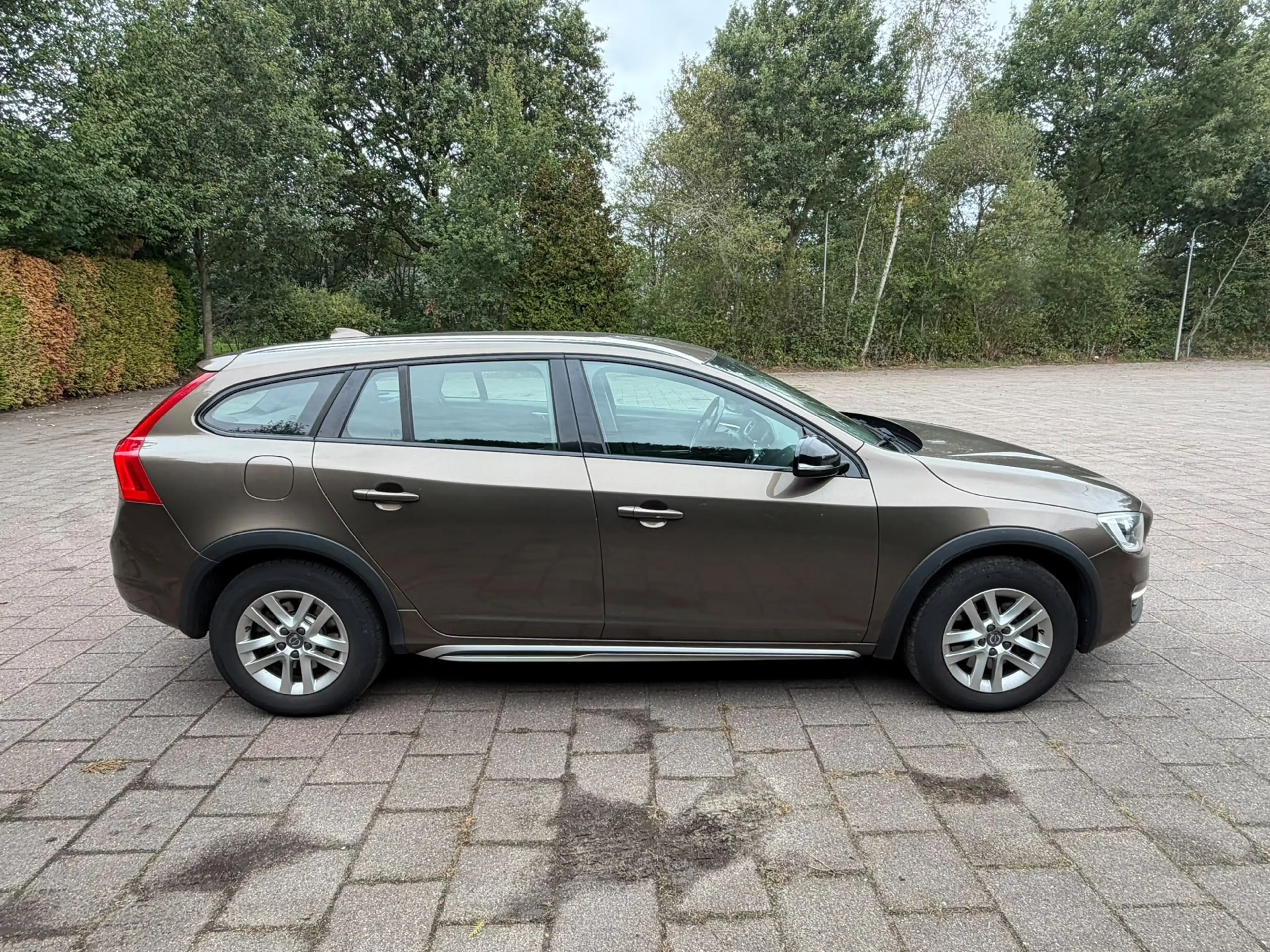 Volvo V60 Cross Country 2.0 D4 Kinetic — photo 7