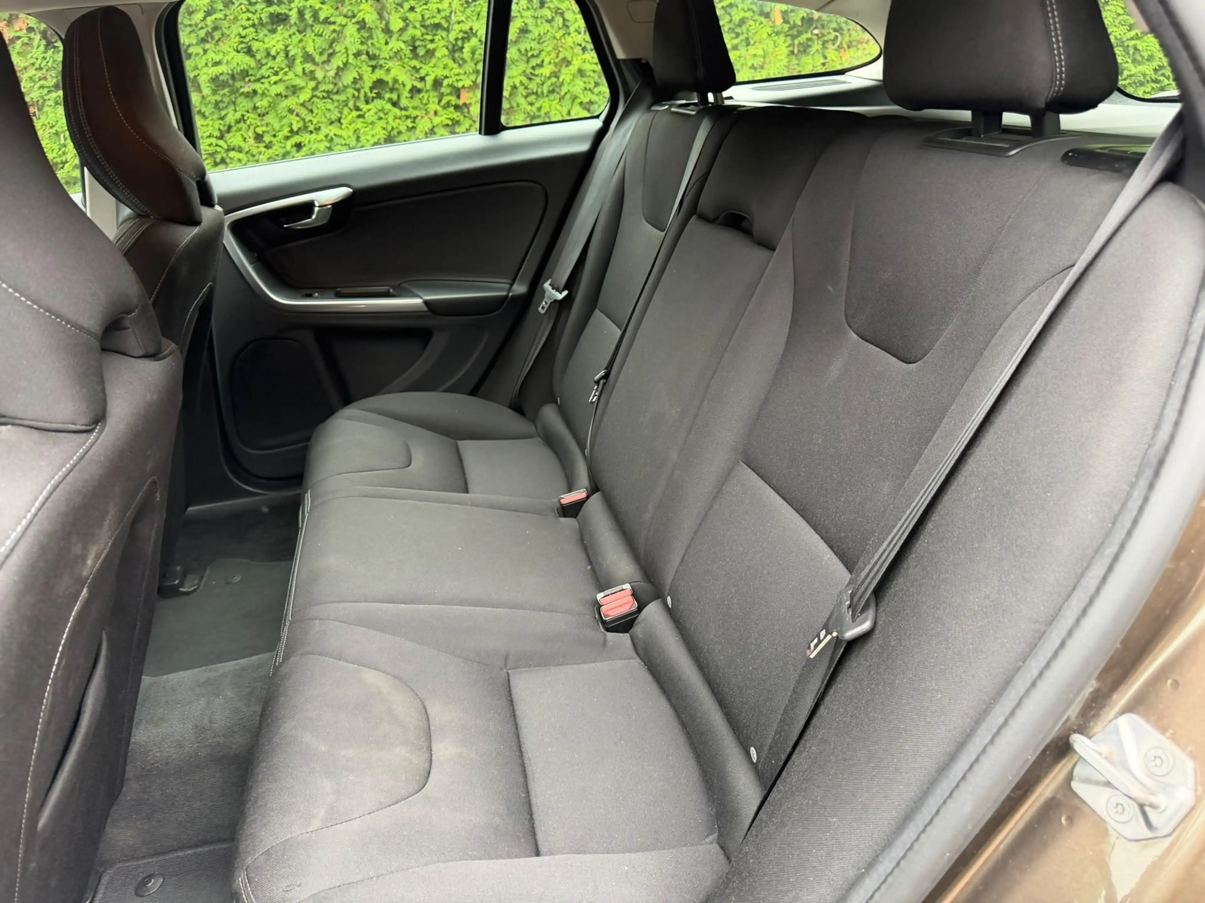 Volvo V60 Cross Country 2.0 D4 Kinetic — photo 13